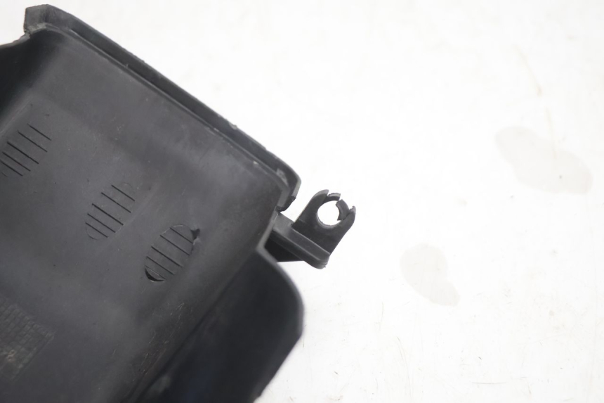 photo de OSŁONA CYLINDRA PEUGEOT TREKKER 50 (1995 - 2004) - Inny kąt widzenia