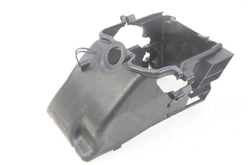 photo de OSŁONA CYLINDRA PEUGEOT TWEET 125 (2010 - 2017) - Inny kąt widzenia