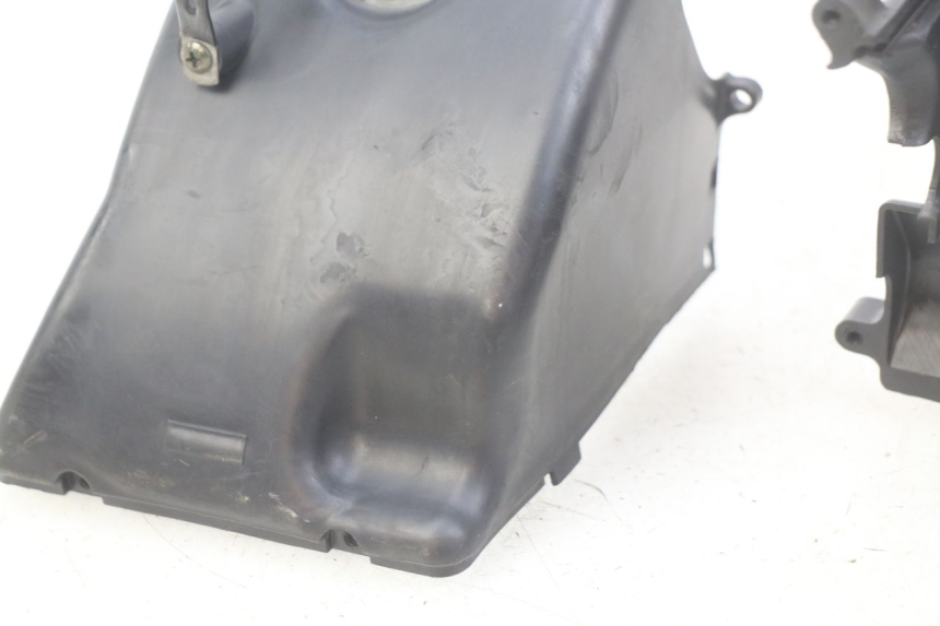 photo de OSŁONA CYLINDRA PEUGEOT TWEET 125 (2010 - 2017) - Punkty mocowania