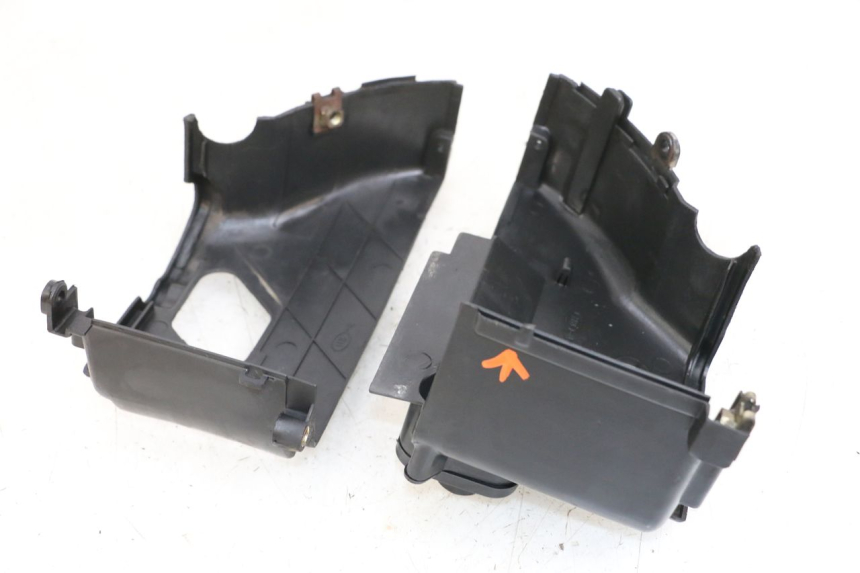 photo de OSŁONA CYLINDRA BEELINE VELOCE 4T 50 (2011 - 2020) - Widok ogólny