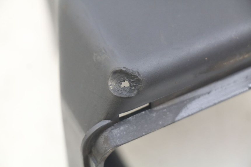 photo de OSŁONA CYLINDRA PIAGGIO VESPA PRIMAVERA 2T 50 (2013 - 2018) - Szczegół części