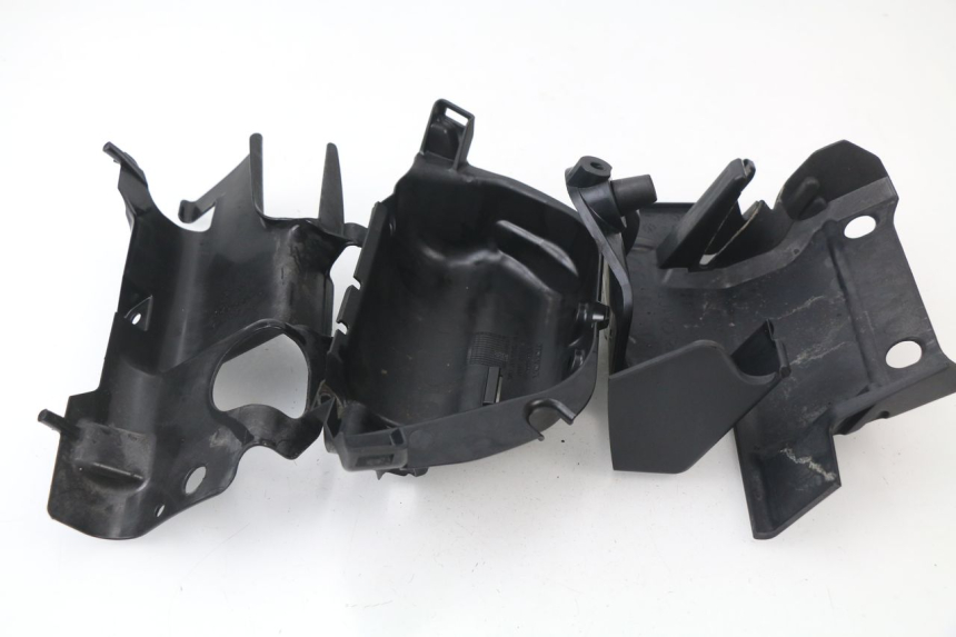 photo de OSŁONA CYLINDRA HONDA VFR F 1200 (2010 - 2015) - Szczegół części