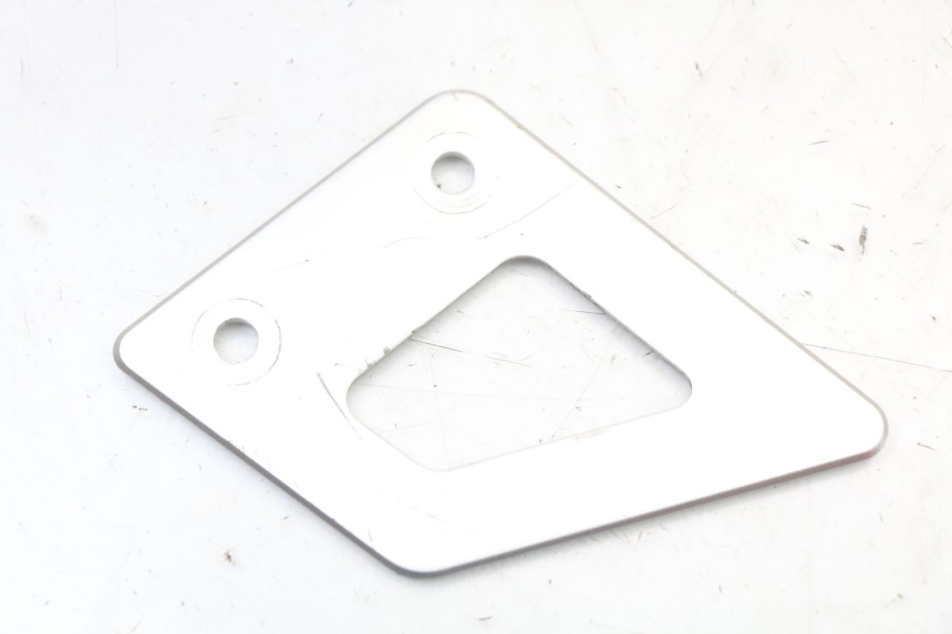 photo de OSŁONA TARCZY HAMULCOWEJ YAMAHA TDR DELTABOX 125 (1997 - 2003) - Szczegół części