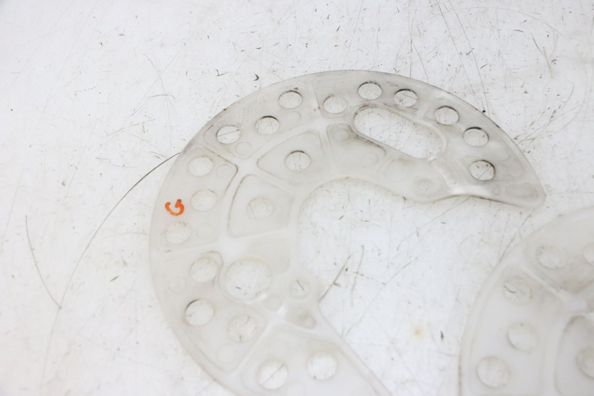 photo de OSŁONA TARCZY HAMULCOWEJ YAMAHA YFM R RAPTOR 250 (2008 - 2014) - Inny kąt widzenia