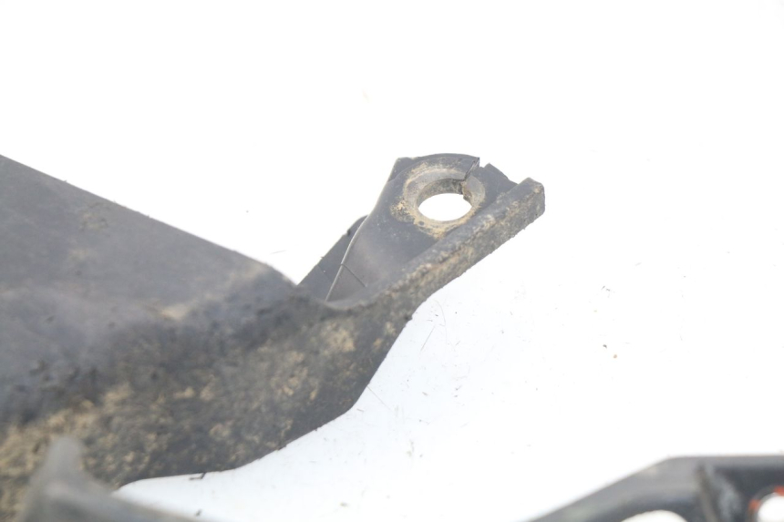 photo de OSŁONA TARCZY HAMULCOWEJ YAMAHA YZ-F YZF 250 (2014 - 2018) - Zbliżenie techniczne