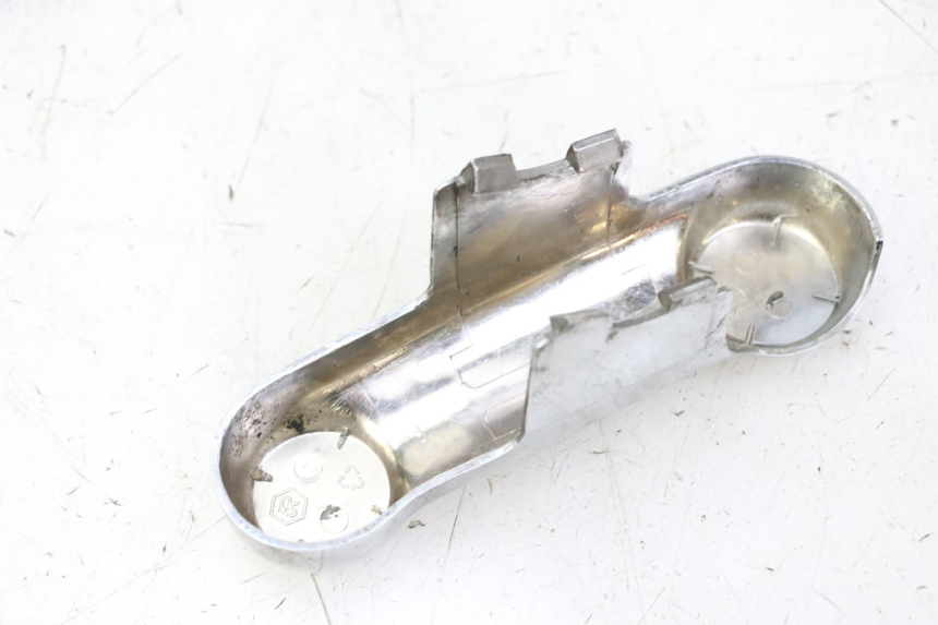 photo de OSŁONA WIDEŁEK PIAGGIO LXV 4T 50 (2009 - 2013) - Inny kąt widzenia