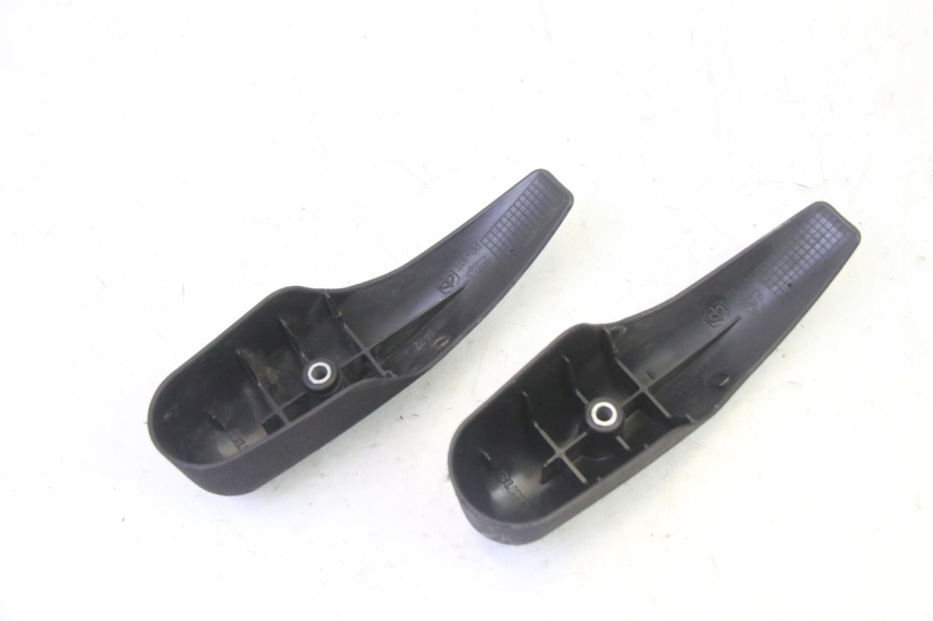 photo de OSŁONA WIDEŁEK PIAGGIO MP3 125 (2006 - 2014) - Zbliżenie techniczne