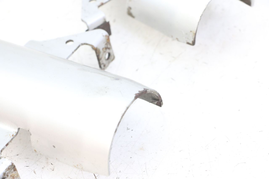 photo de OSŁONA WIDEŁEK APRILIA SCARABEO GT TOURING 125 (1999 - 2005) - Inny kąt widzenia