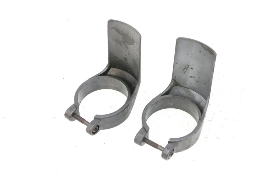 photo de OSŁONA WIDEŁEK TRIUMPH SPRINT 900 (1995 - 1998) - Szczegół części