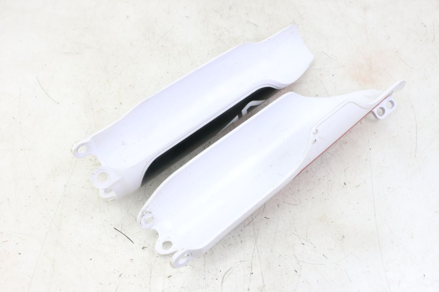 photo de OSŁONA WIDEŁEK VENT DERAPAGE 50 (2018 - 2023) - Zbliżenie techniczne