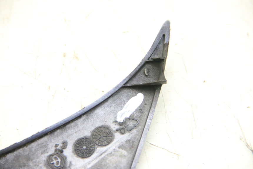 photo de OSŁONA WIDEŁEK PIAGGIO VESPA GRANTURISMO 125 (2003 - 2007) - Szczegół części