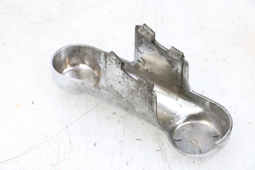 photo de OSŁONA WIDEŁEK PIAGGIO VESPA GTS SUPER IE 125 (2009 - 2016) - Szczegół części