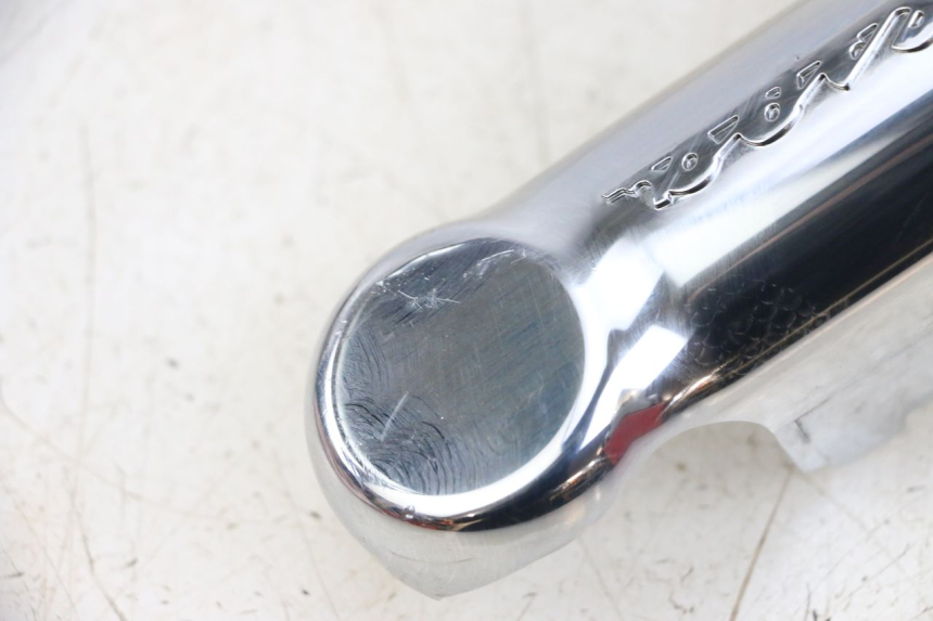 photo de OSŁONA WIDEŁEK PIAGGIO VESPA PRIMAVERA 4T 50 (2021 - 2024) - Inny kąt widzenia