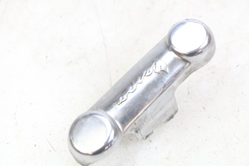 photo de OSŁONA WIDEŁEK PIAGGIO VESPA S 2T 50 (2007 - 2014) - Zbliżenie techniczne