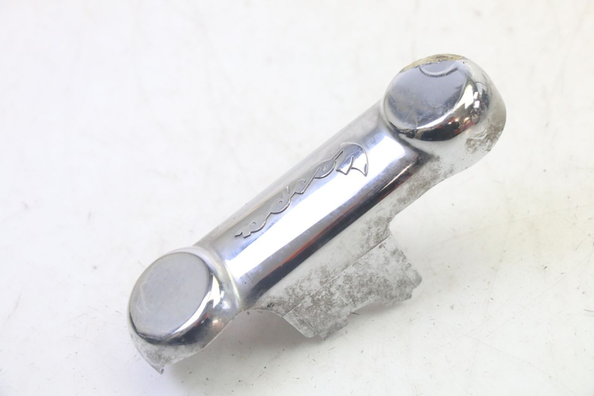 photo de OSŁONA WIDEŁEK PIAGGIO VESPA S 2T 50 (2007 - 2014) - Inny kąt widzenia