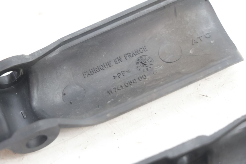 photo de OSŁONA WIDEŁEK PEUGEOT VIVACITY 100 (1999 - 2008) - Inny kąt widzenia