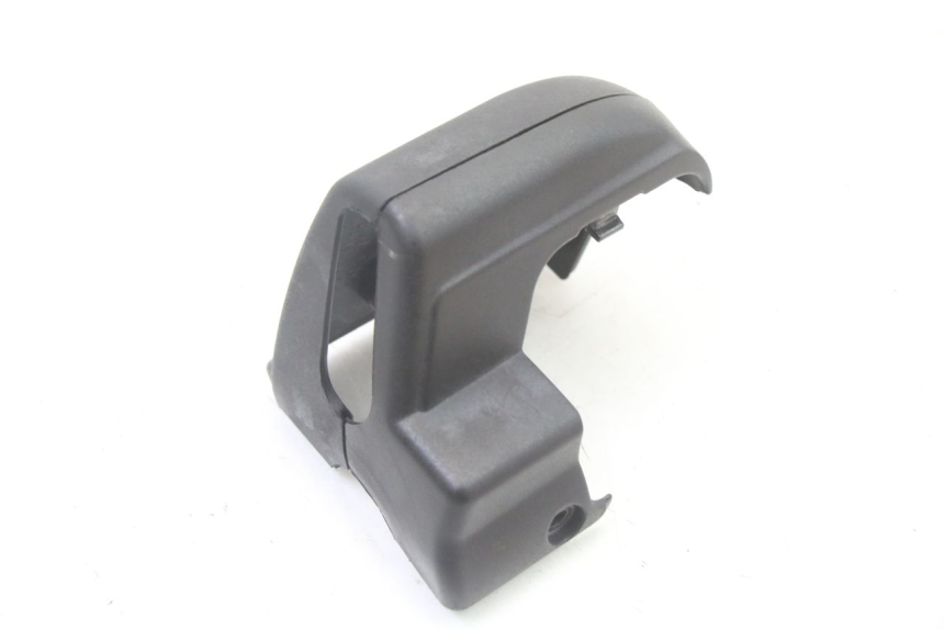 photo de OSŁONA POMPY HAMULCOWEJ APRILIA ATLANTIC 125 (2003 - 2009) - Zbliżenie techniczne