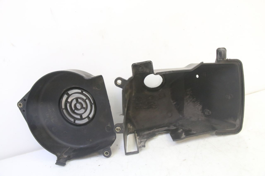 photo de OSŁONA SILNIKA PEUGEOT CITYSTAR 50 (2013 - 2017) - Zbliżenie techniczne