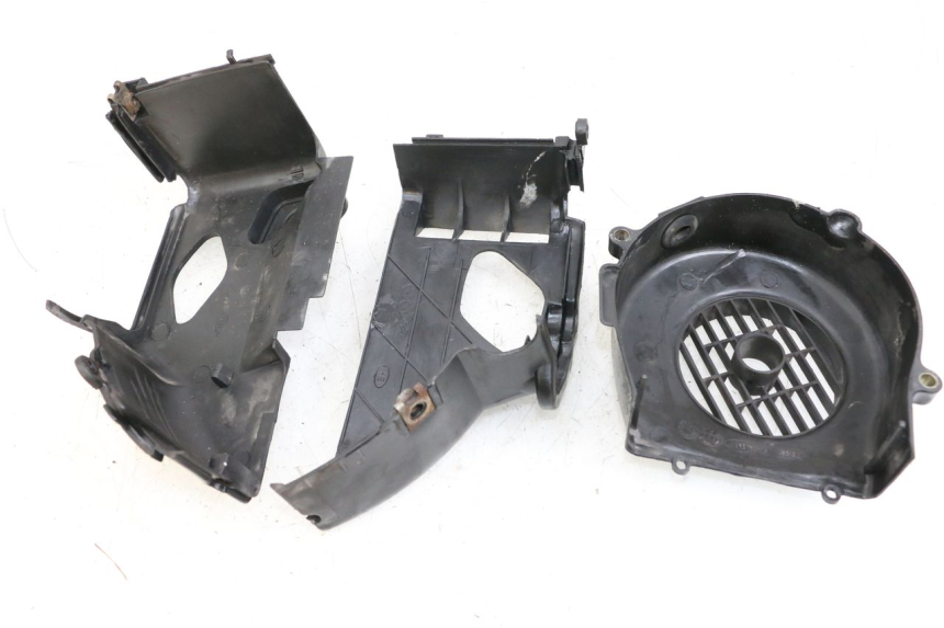 photo de OSŁONA SILNIKA PEUGEOT KISBEE 4T 50 (2010 - 2017) - Szczegół części