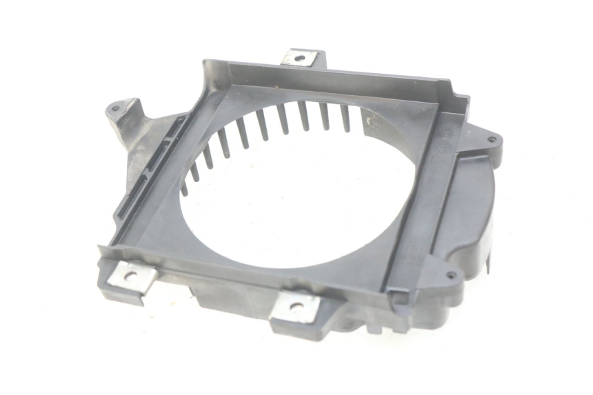 photo de OSŁONA SILNIKA PIAGGIO VESPA GTS IGET ABS 125 (2017 - 2023) - Szczegół części