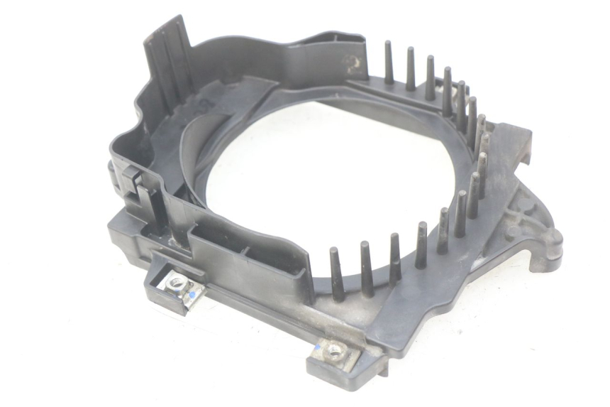 photo de OSŁONA SILNIKA PIAGGIO VESPA GTS IGET ABS 125 (2017 - 2023) - Zoom stanu zużycia