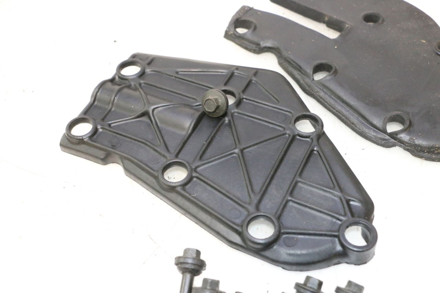 photo de OSŁONA SILNIKA KAWASAKI ZX-6R ZX6R 600 (2000 - 2002) - Zbliżenie techniczne