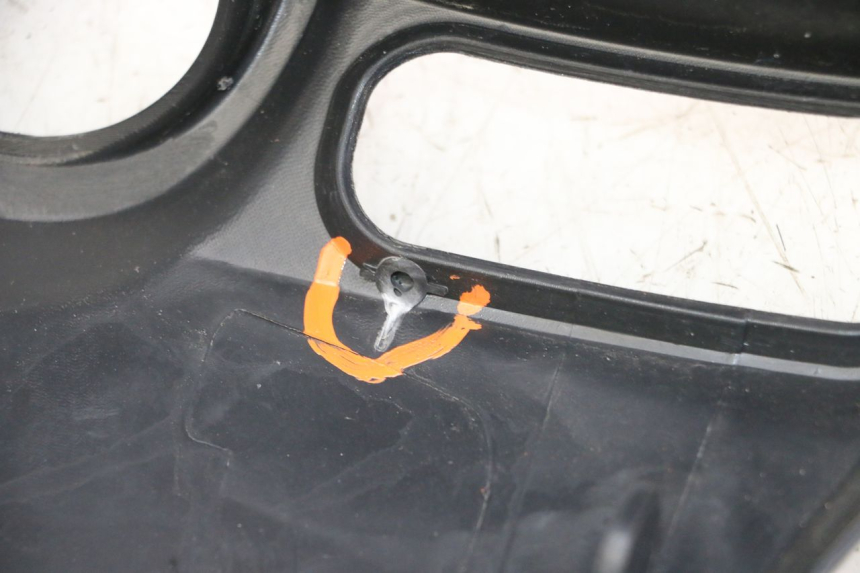 photo de OBUDOWA STACYJKI SYM JOYMAX 125 (2010 - 2017) - Zbliżenie techniczne