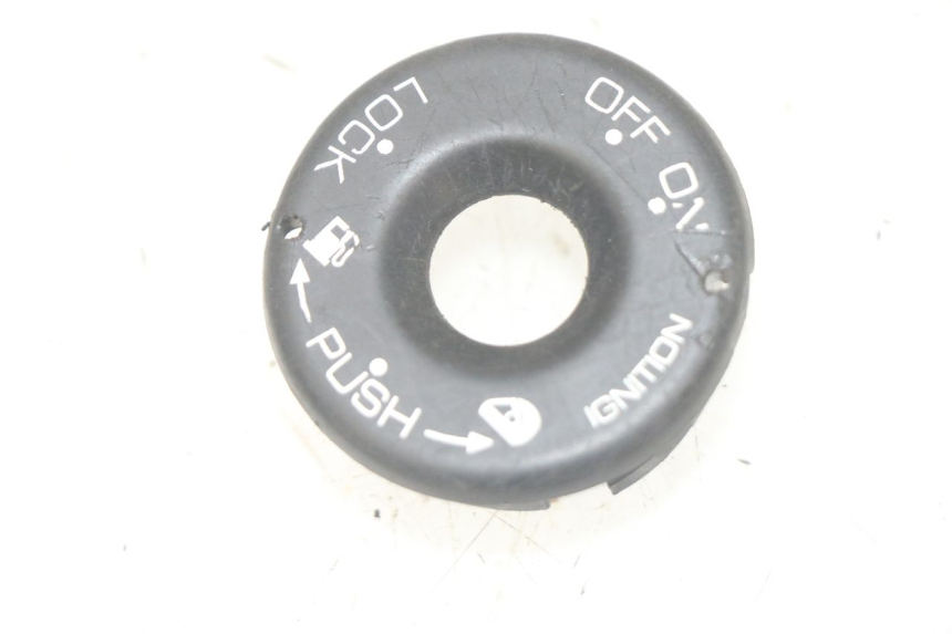 photo de OBUDOWA STACYJKI PIAGGIO MP3 HPE 300 (2019 - 2026) - Szczegół części