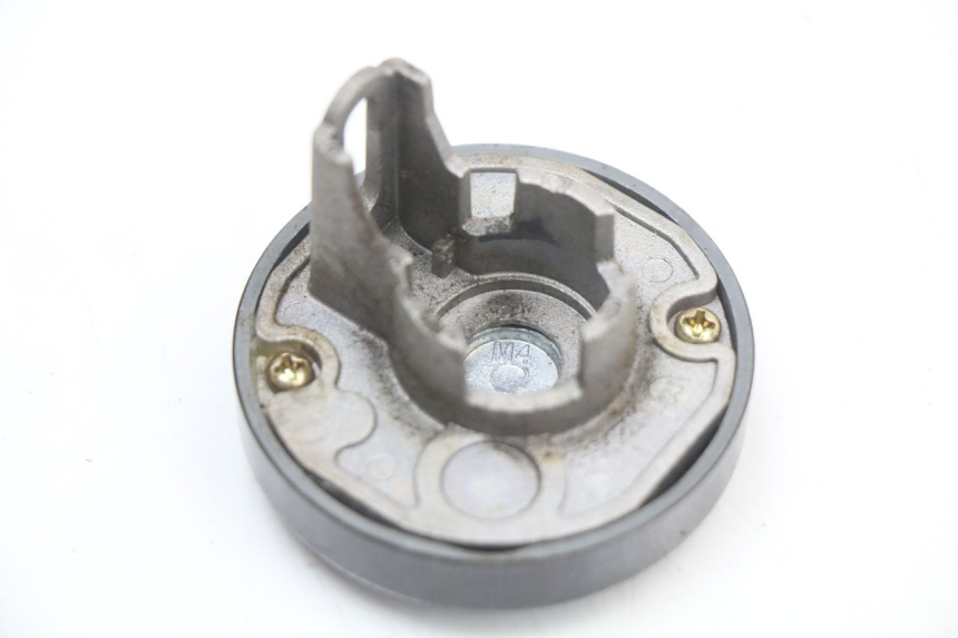 photo de OBUDOWA STACYJKI JM MOTORS SANTANA 50 (2014 - 2023) - Szczegół części