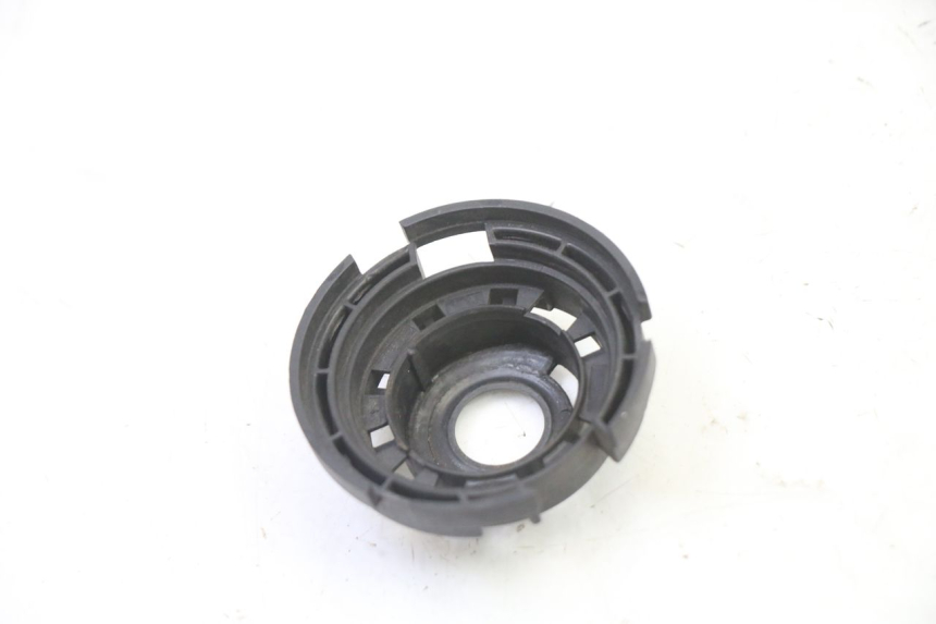 photo de OBUDOWA STACYJKI PEUGEOT SATELIS 250 (2006 - 2012) - Zoom stanu zużycia