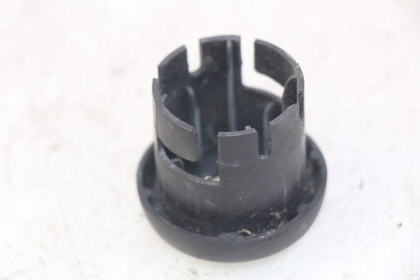 photo de OSŁONA STACYJKI MBK SKYLINER 125 (1998 - 2001) - Zoom stanu zużycia