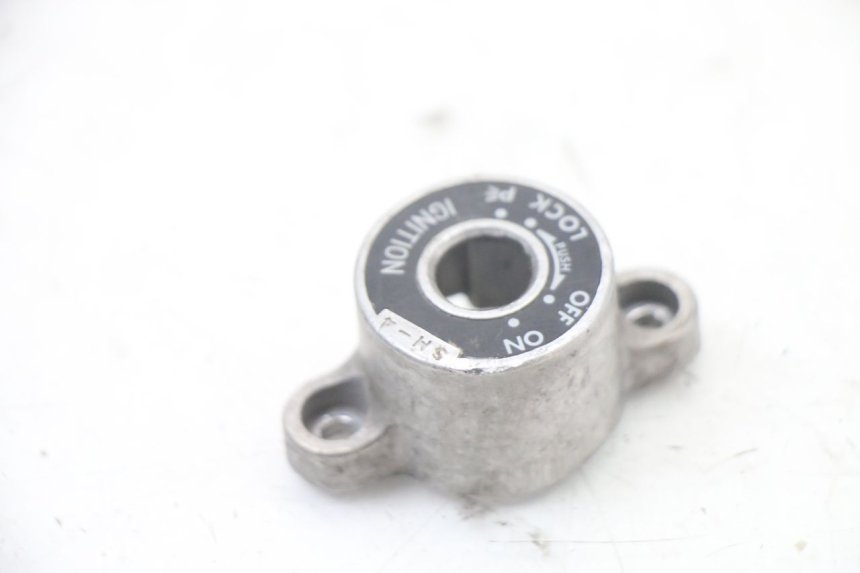 photo de OBUDOWA STACYJKI SUZUKI GSX F GSXF 650 (2007 - 2015) - Zoom stanu zużycia