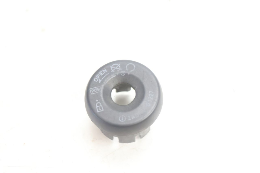 photo de OBUDOWA STACYJKI YAMAHA YP MAJESTY 125 (2002 - 2006) - Szczegół części