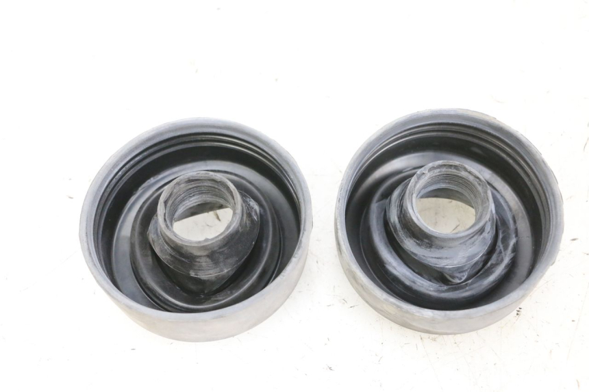 photo de OSŁONA PRZECIWPYŁOWA REFLEKTORA SUZUKI BURGMAN 125 (2007 - 2014) - Szczegół części