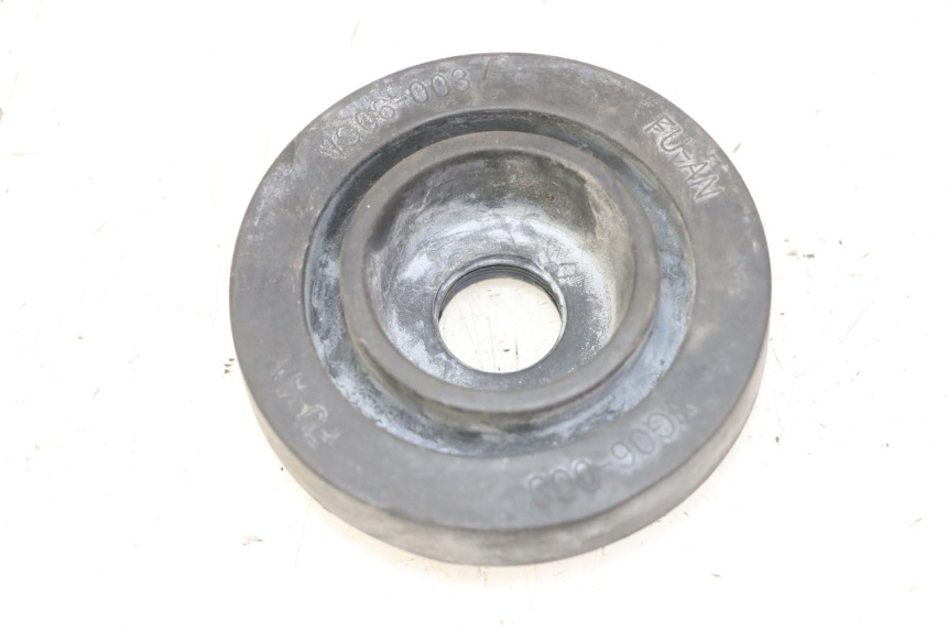 photo de OSŁONA PRZECIWPYŁOWA REFLEKTORA KYMCO GRAND DINK 125 (2002 - 2007) - Widok główny