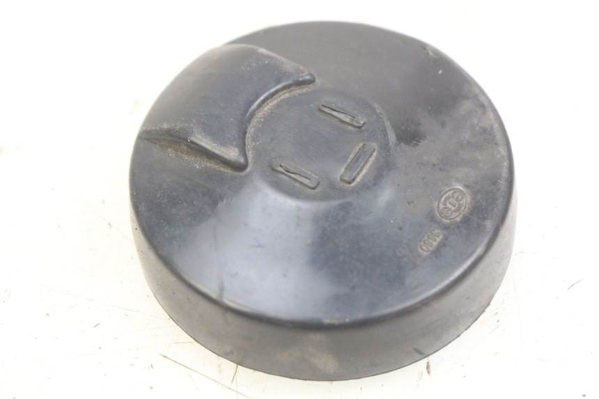 photo de OSŁONA PRZECIWPYŁOWA REFLEKTORA PIAGGIO VESPA S 2T 50 (2007 - 2014) - Szczegół części