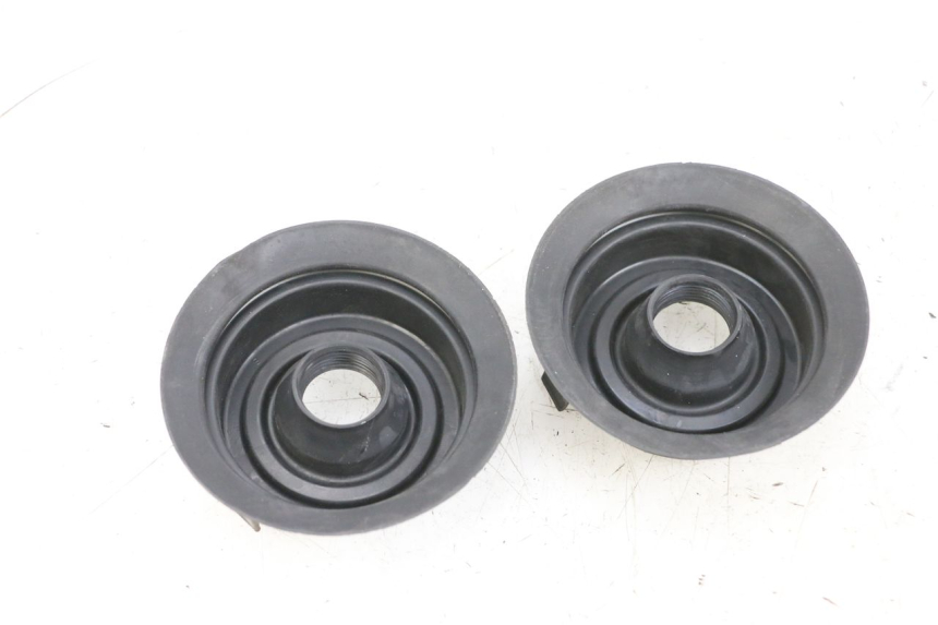 photo de OSŁONA PRZECIWPYŁOWA REFLEKTORA YAMAHA XMAX X-MAX 125 (2006 - 2009) - Szczegół części