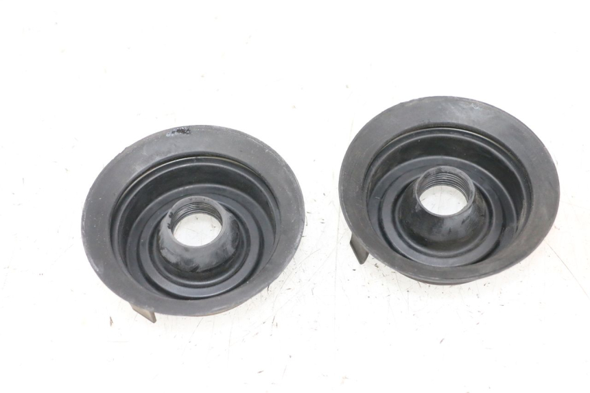 photo de OSŁONA PRZECIWPYŁOWA REFLEKTORA YAMAHA XMAX X-MAX 125 (2006 - 2009) - Szczegół części