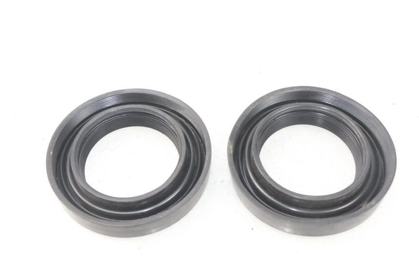 photo de OSŁONA PRZECIWPYŁOWA REFLEKTORA YAMAHA YP T-MAX TMAX 530 (2017 - 2020) - Zoom stanu zużycia