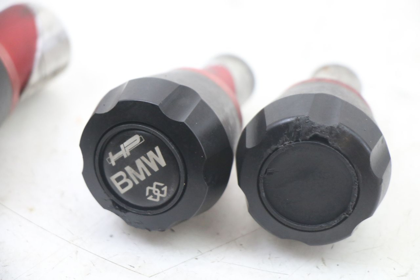 photo de OSŁONA KOŁA BMW S RR ABS S1000RR 1000 (2015 - 2018) - Zoom stanu zużycia