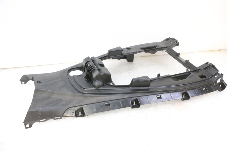 photo de OSŁONA POD SIEDZENIEM QUADRO 4 4D 350 (2015 - 2018) - Zoom stanu zużycia