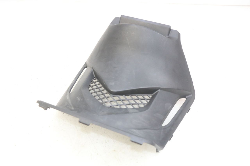 photo de OSŁONA POD SIEDZENIEM KYMCO AGILITY 16+ 4T 50 (2018 - 2023) - Zbliżenie techniczne