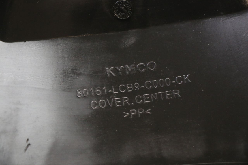 photo de OSŁONA POD SIEDZENIEM KYMCO AGILITY 4T 50 (2005 - 2018) - Widok ogólny