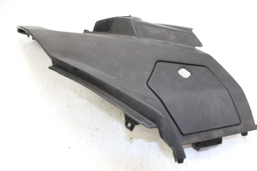 photo de OSŁONA POD SIEDZENIEM PEUGEOT CITYSTAR 50 (2013 - 2017) - Zbliżenie komponentów