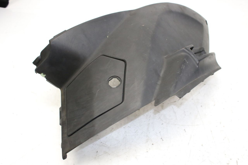 photo de OSŁONA POD SIEDZENIEM PEUGEOT CITYSTAR 50 (2013 - 2017) - Widok z bliska