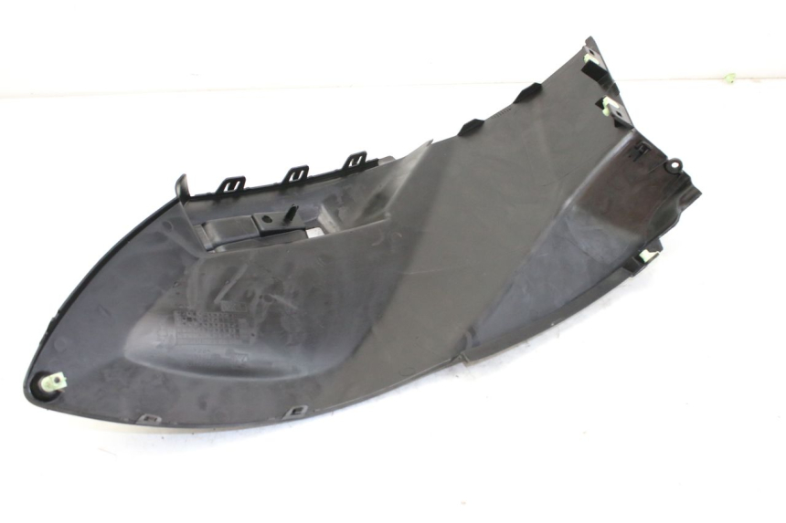 photo de OSŁONA POD SIEDZENIEM PEUGEOT CITYSTAR 50 (2013 - 2017) - Zbliżenie techniczne