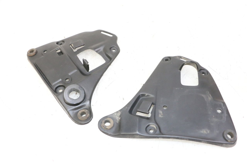 photo de OSŁONA POD SIEDZENIEM APRILIA CLASSIC 125 (1995 - 2001) - Widok główny