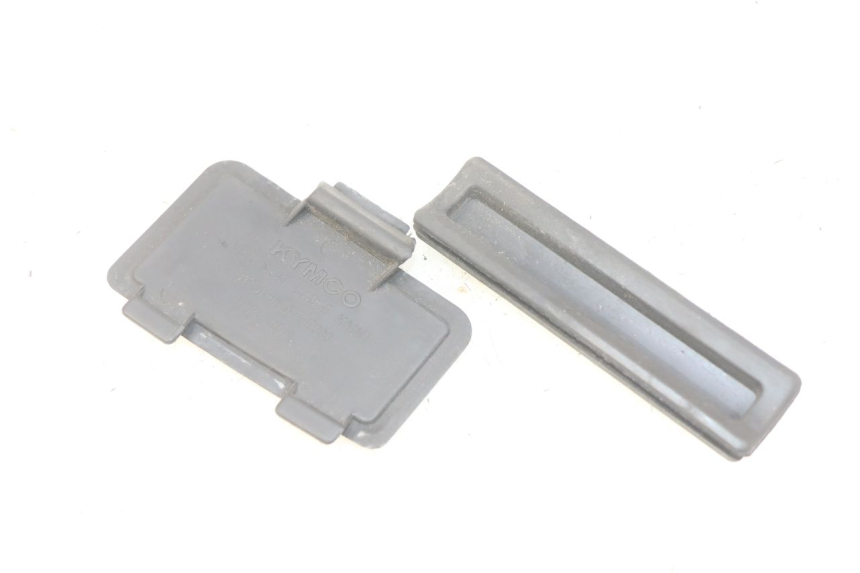 photo de OSŁONA POD SIEDZENIEM KYMCO DINK STREET 125 (2009 - 2014) - Szczegół części