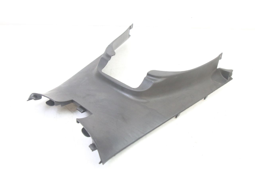 photo de OSŁONA POD SIEDZENIEM KYMCO DINK STREET 125 (2009 - 2014) - Zbliżenie techniczne