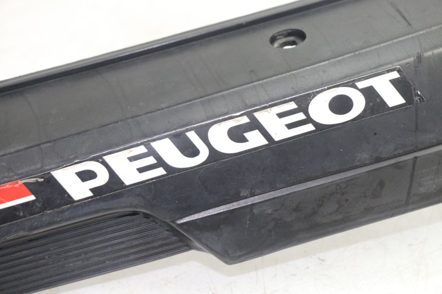 photo de PRAWA OSŁONA POD SIEDZENIEM PEUGEOT 103 SPX CLIP 50 (1989 - 1992) - Inny kąt widzenia
